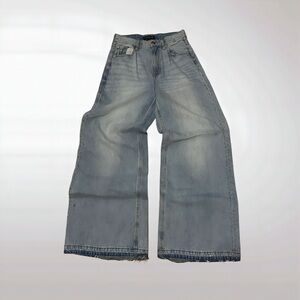 AERO Super Wide-Leg Jeans